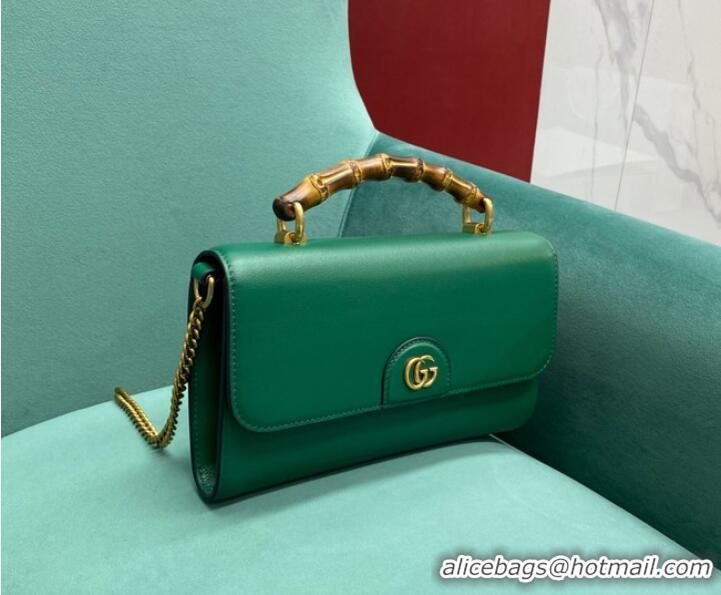 Luxurious Gucci Small top handle bag with Bamboo 675794 green