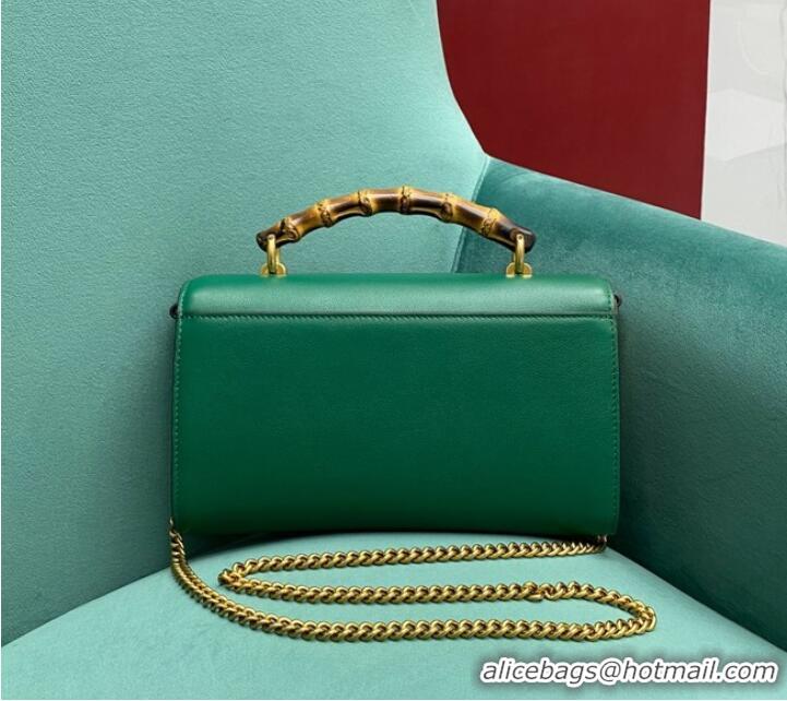 Luxurious Gucci Small top handle bag with Bamboo 675794 green