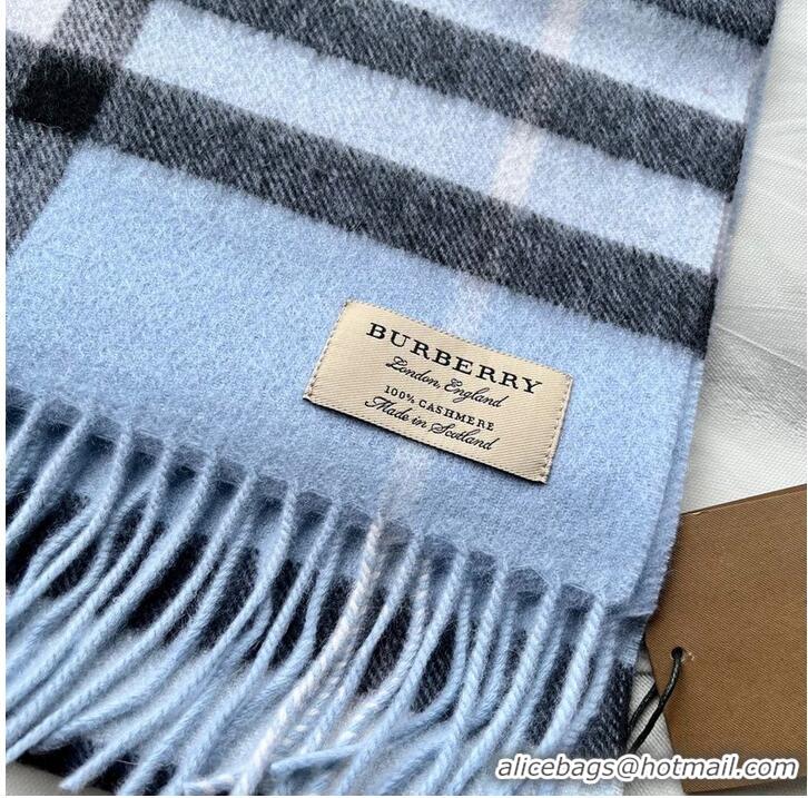 Luxury Classic Burberry Scarf B00240