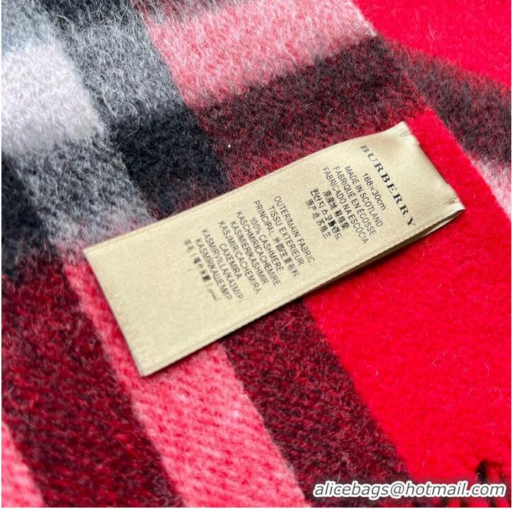 Modern Classic Burberry Scarf B00243