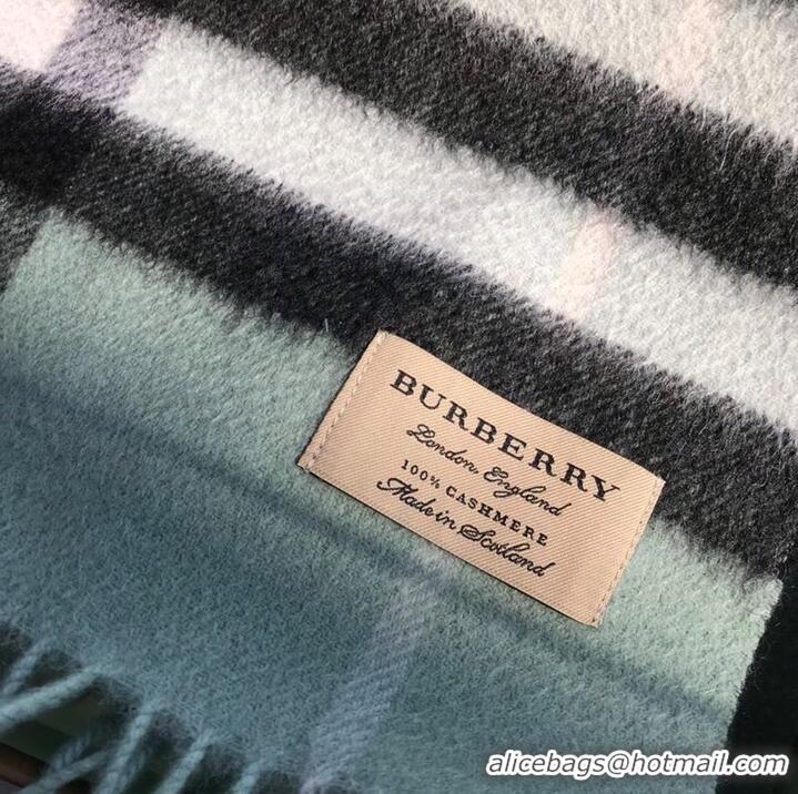 Spot Bulk Discount Burberry Scarf B00244