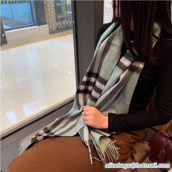 Spot Bulk Discount Burberry Scarf B00244