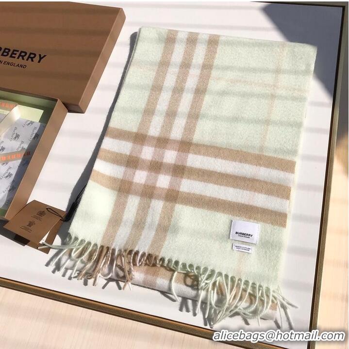 Buy Inexpensive Burberry Scarf B00250