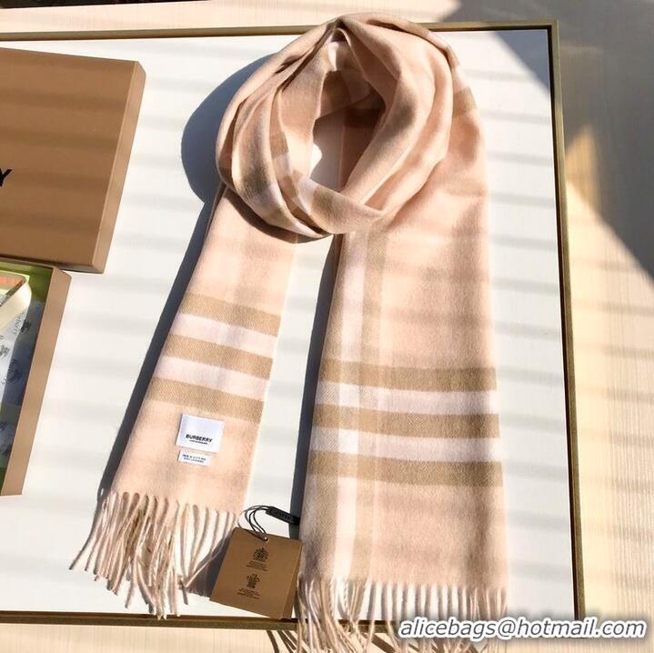 Famous Brand Burberry Scarf B00251