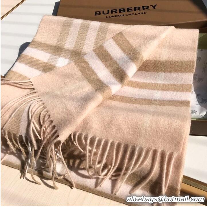 Famous Brand Burberry Scarf B00251