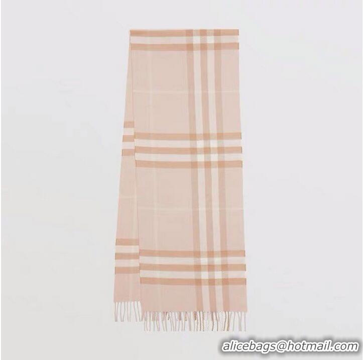 Famous Brand Burberry Scarf B00251