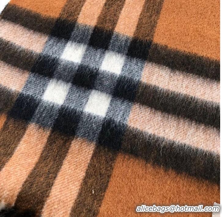 Well Crafted Burberry Scarf B00252