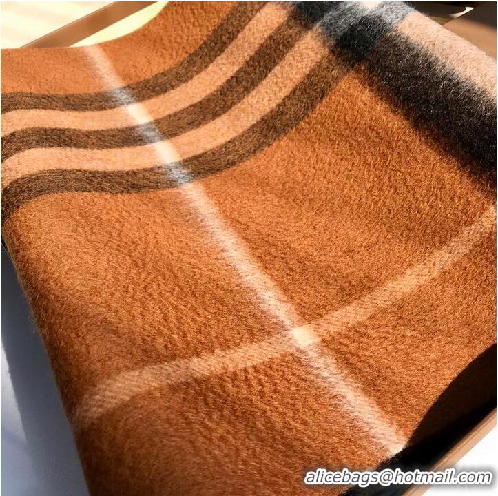 Well Crafted Burberry Scarf B00252