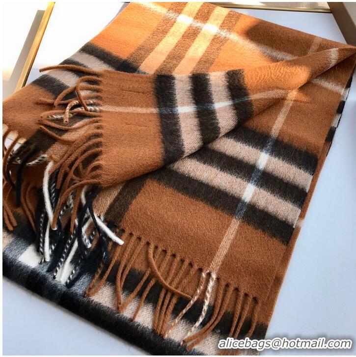 Well Crafted Burberry Scarf B00252