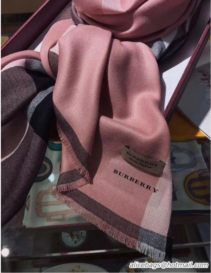 Fashion Show Collections Burberry Scarf B00286