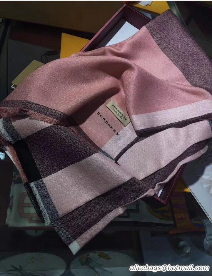 Fashion Show Collections Burberry Scarf B00286