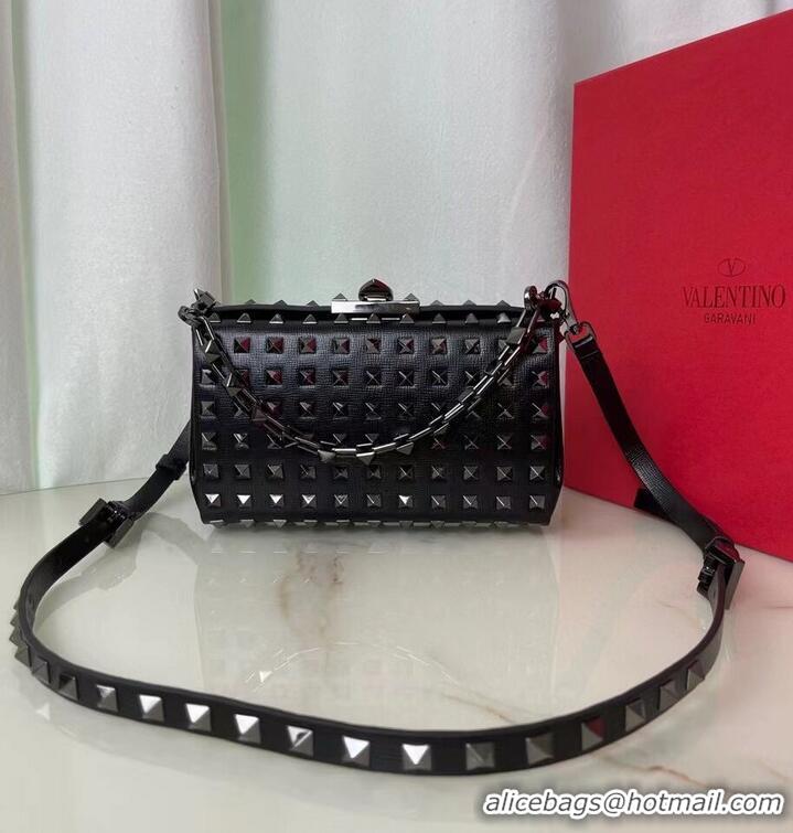 Famous Brand VALENTINO GARAVANI Rockstud Alcove Grain calf shoulder bag AV0189 black