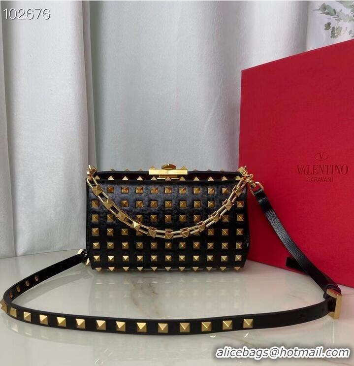 Stylish VALENTINO GARAVANI Rockstud Alcove Grain calf shoulder bag BV0189 black