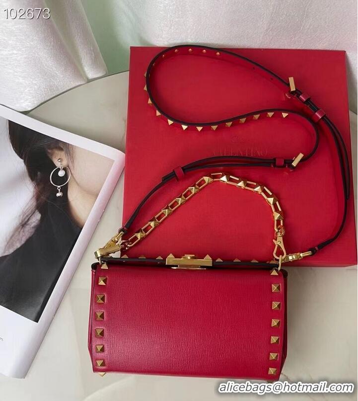 Famous Brand VALENTINO GARAVANI Rockstud Alcove Grain calf shoulder bag V0189 Red