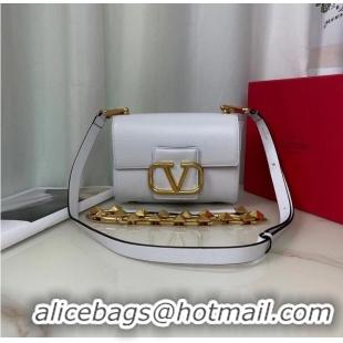 Cheapest VALENTINO GARAVANI Stud Sign Grained Calfskin Shoulder Bag V0196 white