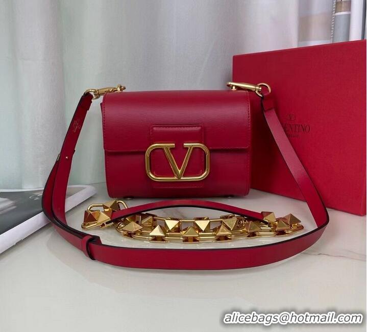 Super Quality VALENTINO GARAVANI Stud Sign Grained Calfskin Shoulder Bag V0196 Red