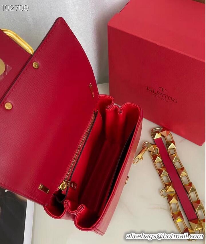 Super Quality VALENTINO GARAVANI Stud Sign Grained Calfskin Shoulder Bag V0196 Red