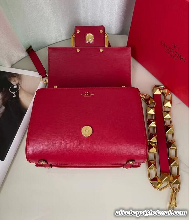 Super Quality VALENTINO GARAVANI Stud Sign Grained Calfskin Shoulder Bag V0196 Red