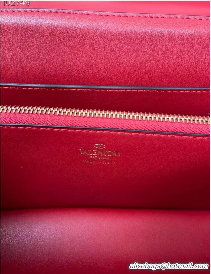 Famous Brand VALENTINO GARAVANI Stud Sign nappa Shoulder Bag NL098 red