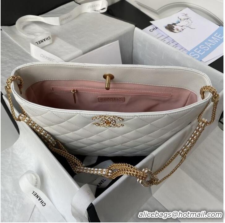 Shop Inexpensive Chanel Lambskin Shoulder Bag AS2977 white