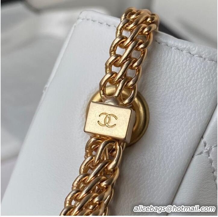 Shop Inexpensive Chanel Lambskin Shoulder Bag AS2977 white