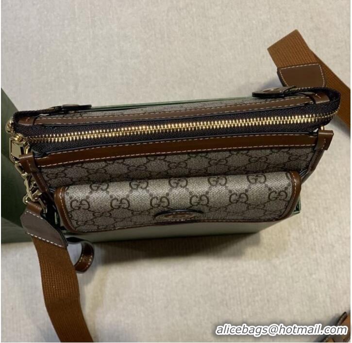 Luxurious Gucci Messenger bag with Interlocking G 674164 brown