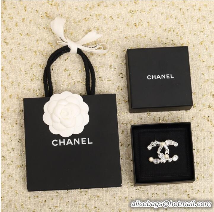 Inexpensive Chanel Brooch CE7301