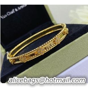 Buy Inexpensive Van Cleef & Arpels Bracelet CE7308 Gold