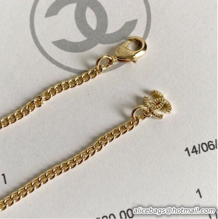 Famous Brand Chanel Necklace CE7322