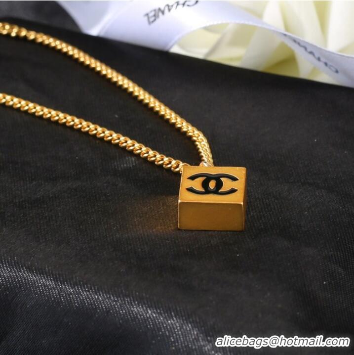 Top Grade Promotional Chanel Necklace CE7430