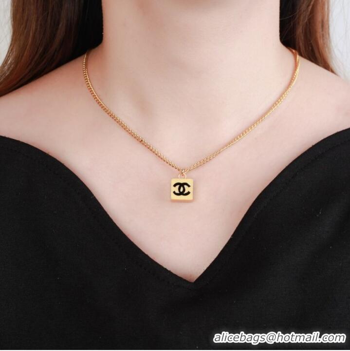 Top Grade Promotional Chanel Necklace CE7430