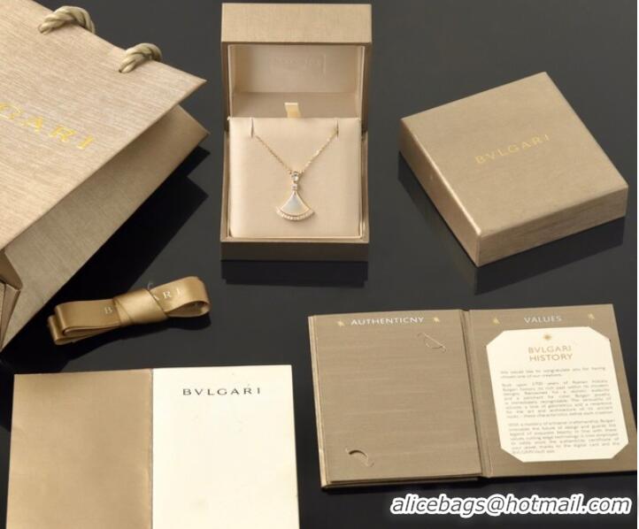 Market Sells Inexpensive BVLGARI Necklace CE7447