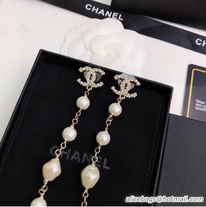 Market Sells Promotional Chanel Earrings CE7465