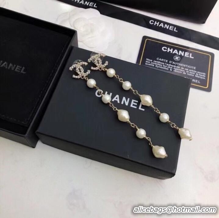 Market Sells Promotional Chanel Earrings CE7465