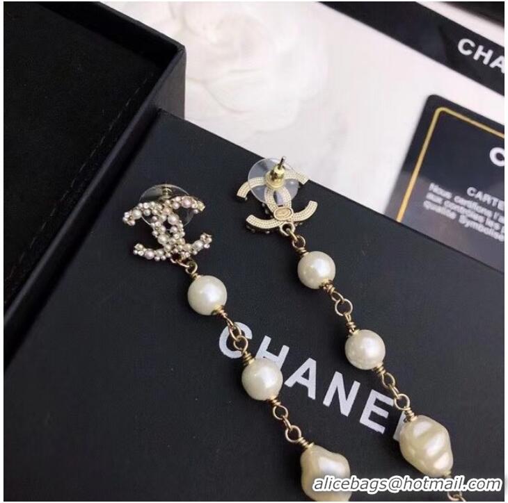 Market Sells Promotional Chanel Earrings CE7465