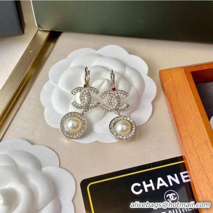 Stylish Inexpensive Chanel Earrings CE7473