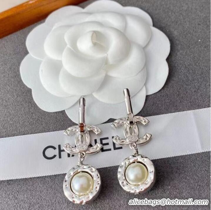 Stylish Inexpensive Chanel Earrings CE7473