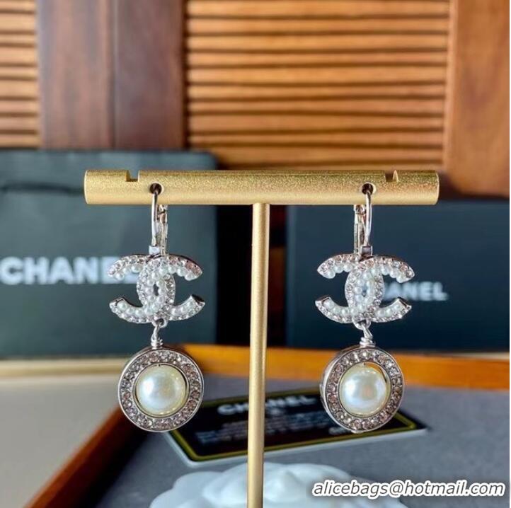 Stylish Inexpensive Chanel Earrings CE7473