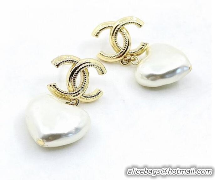 Well Crafted Grade Chanel Earrings CE7525