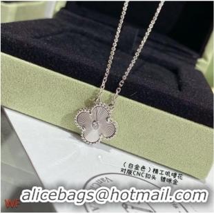 Beautiful Van Cleef & Arpels Necklace CE7576 Silver