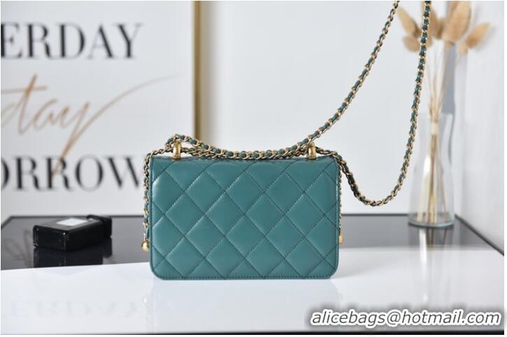 Luxurious Chanel Flap Lambskin mini Shoulder Bag AS2615 green