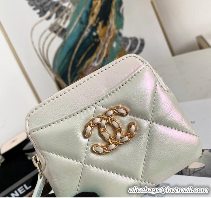 Top Quality Chanel 19 Zip Card bag 82086 Pearl white