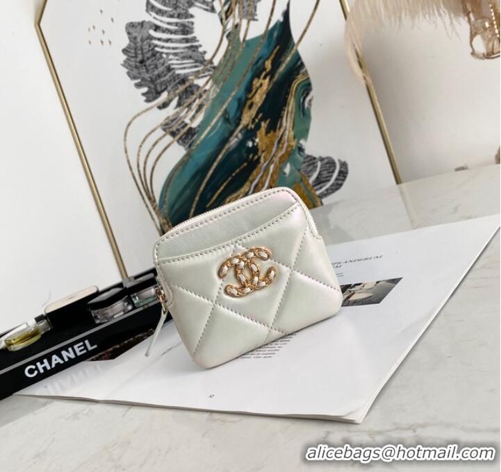 Top Quality Chanel 19 Zip Card bag 82086 Pearl white