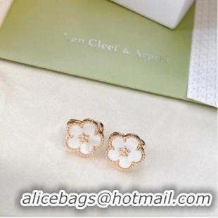 Well Crafted Van Cleef & Arpels Earrings CE6837