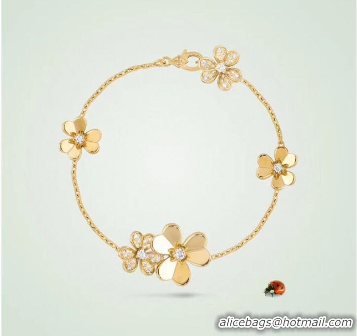 Newly Launched Van Cleef & Arpels Bracelet CE6934