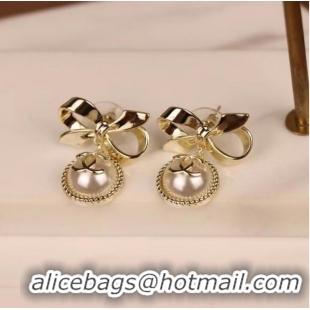 Top Quality Youthful Chanel Earrings CE6980