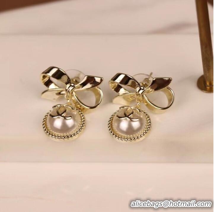 Top Quality Youthful Chanel Earrings CE6980