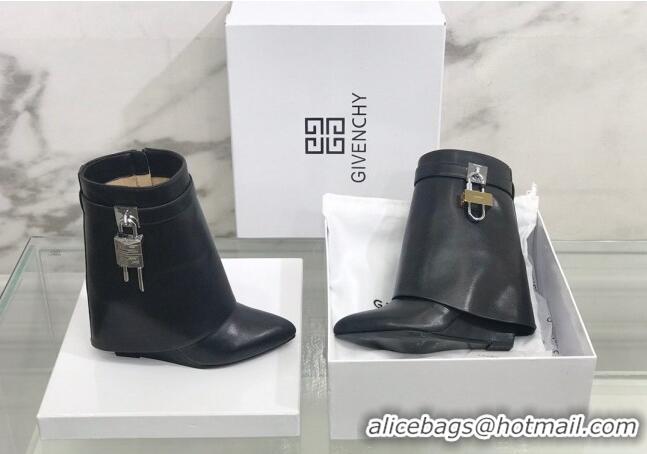 Sale Design Givenchy Shark Lock Ankle Boots in Leather 1230051 Black