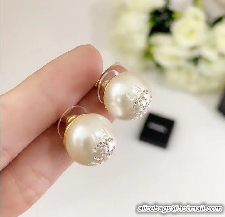 Buy Fashionable Chanel Earrings CE7021