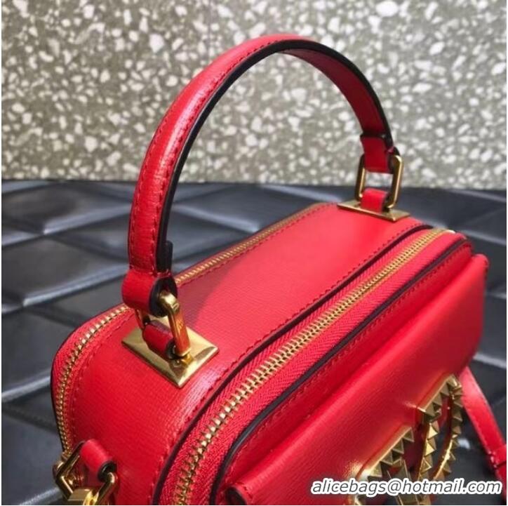 Famous Brand VALENTINO GARAVANI Rockstud Alcove small grain calf leather 2B0058 red